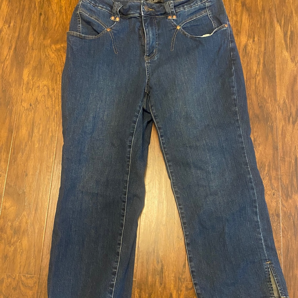 Judy Blue Dark Wash Straight Leg Cropped with Pocket Details - Size 14W